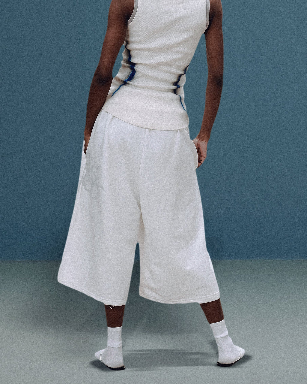 Long Short — Blanc