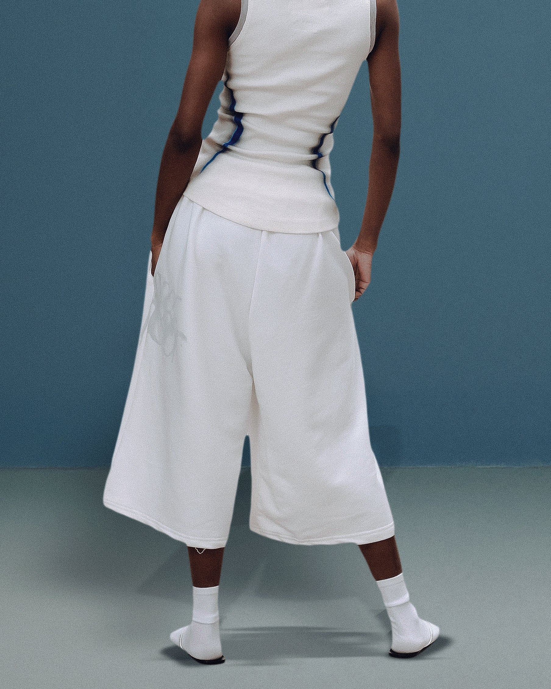 Long Short — Blanc
